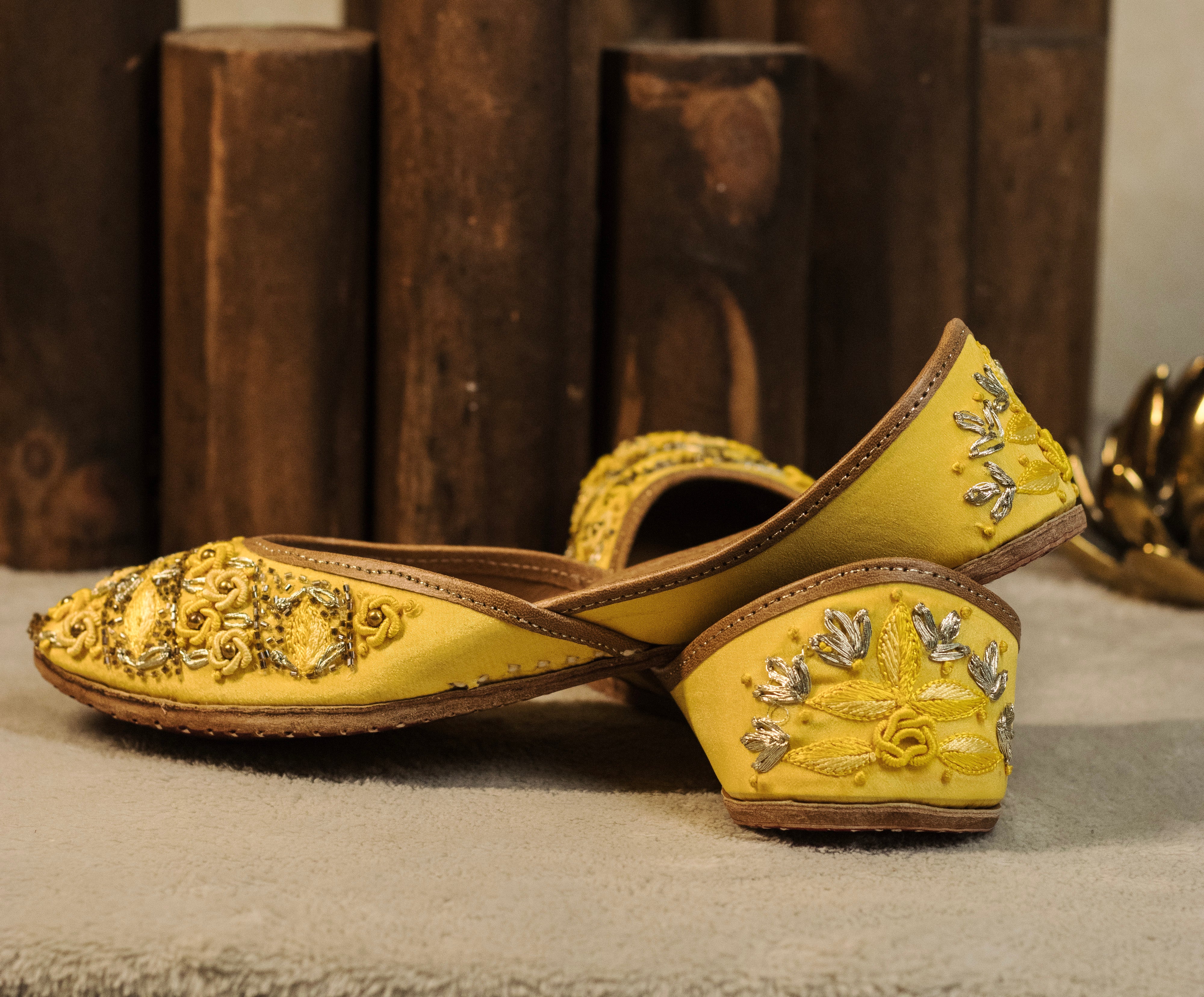 Sunlit Royale Embroidered Juttis