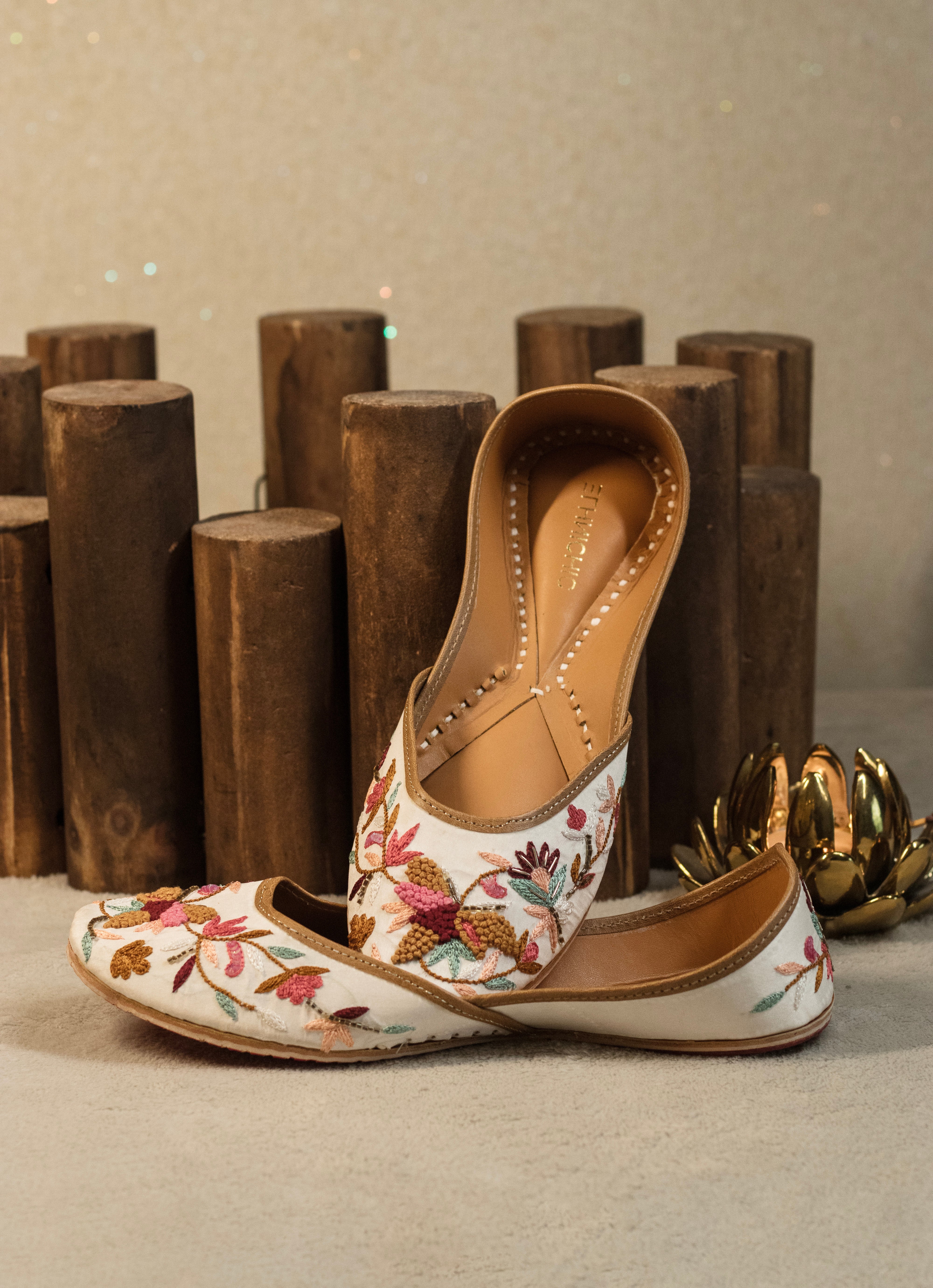 Earth Tone Floral Threadwork Ivory Jutti