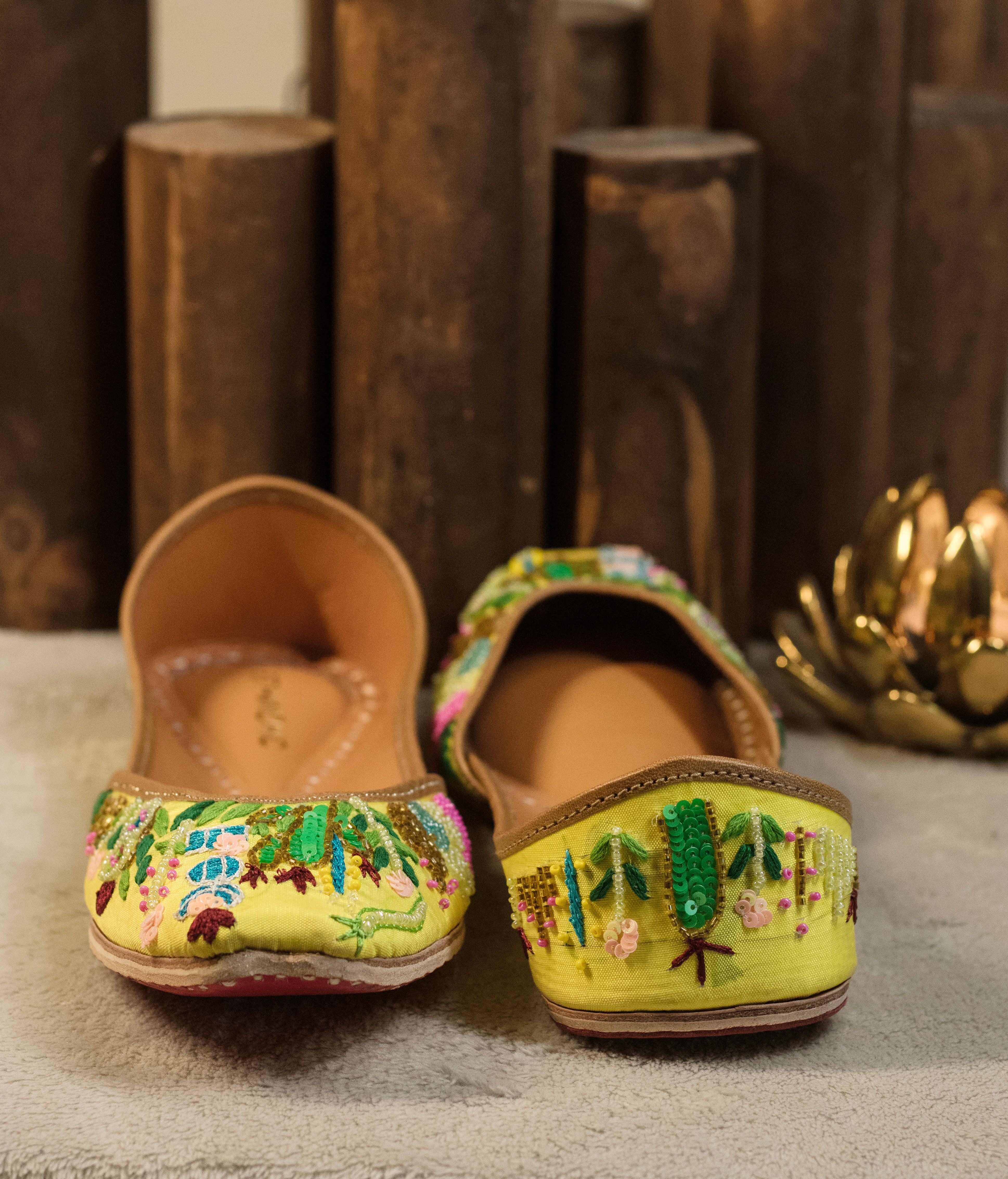 Sun-Kissed Meadow Hand-Embroidered Jutti