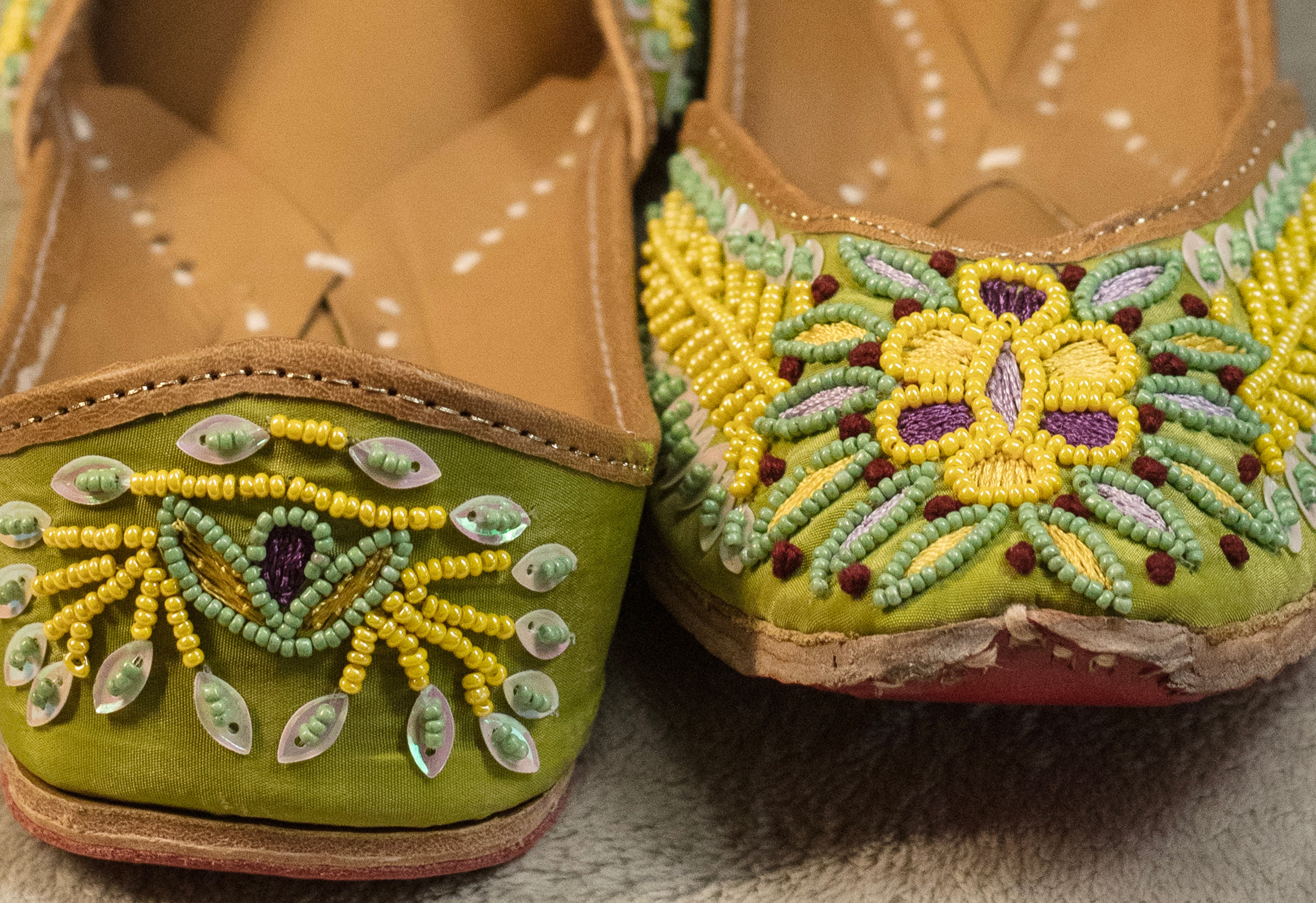 Olive Bloom Hand-Beaded Lime Jutti