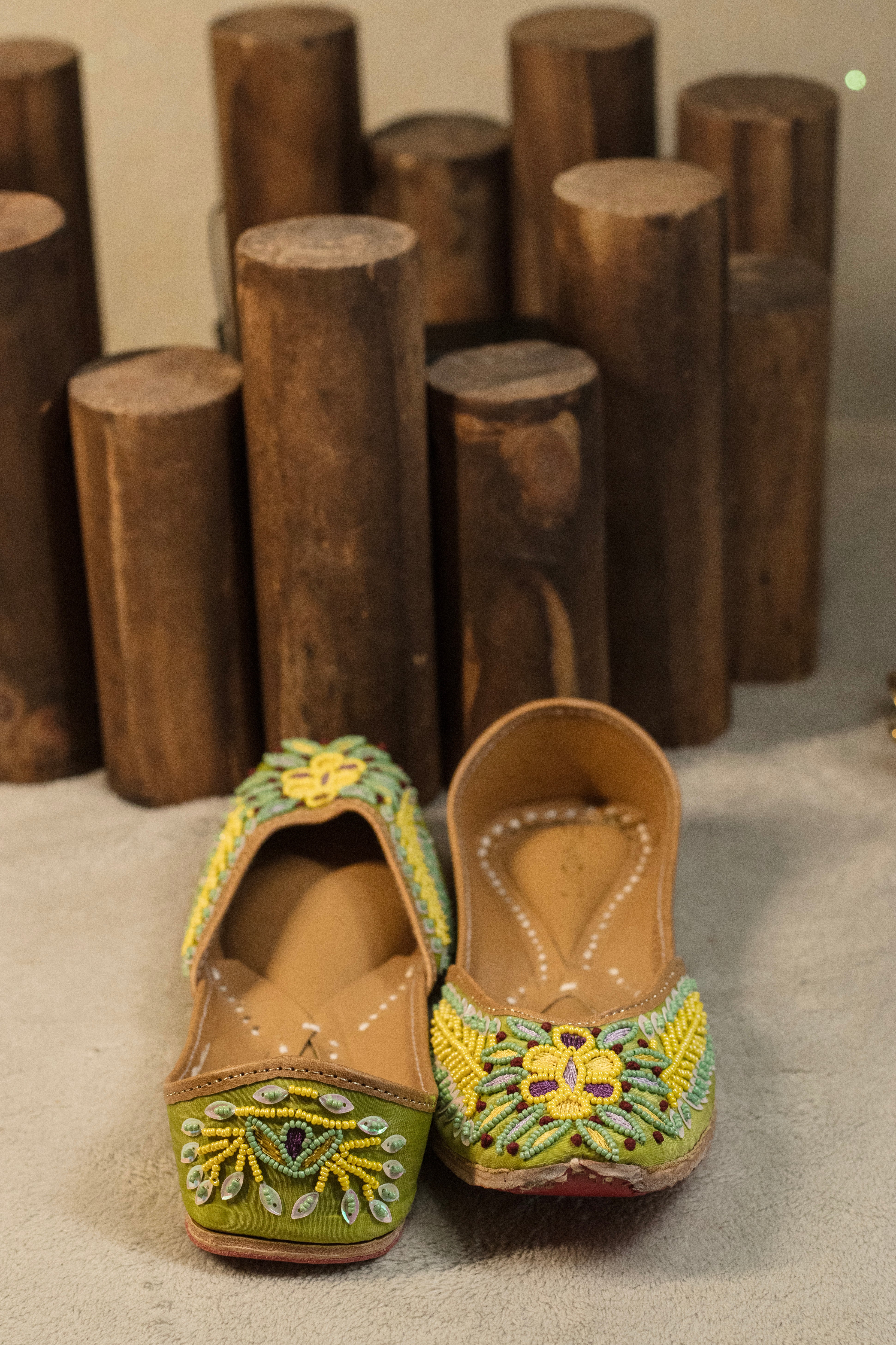 Olive Bloom Hand-Beaded Lime Jutti