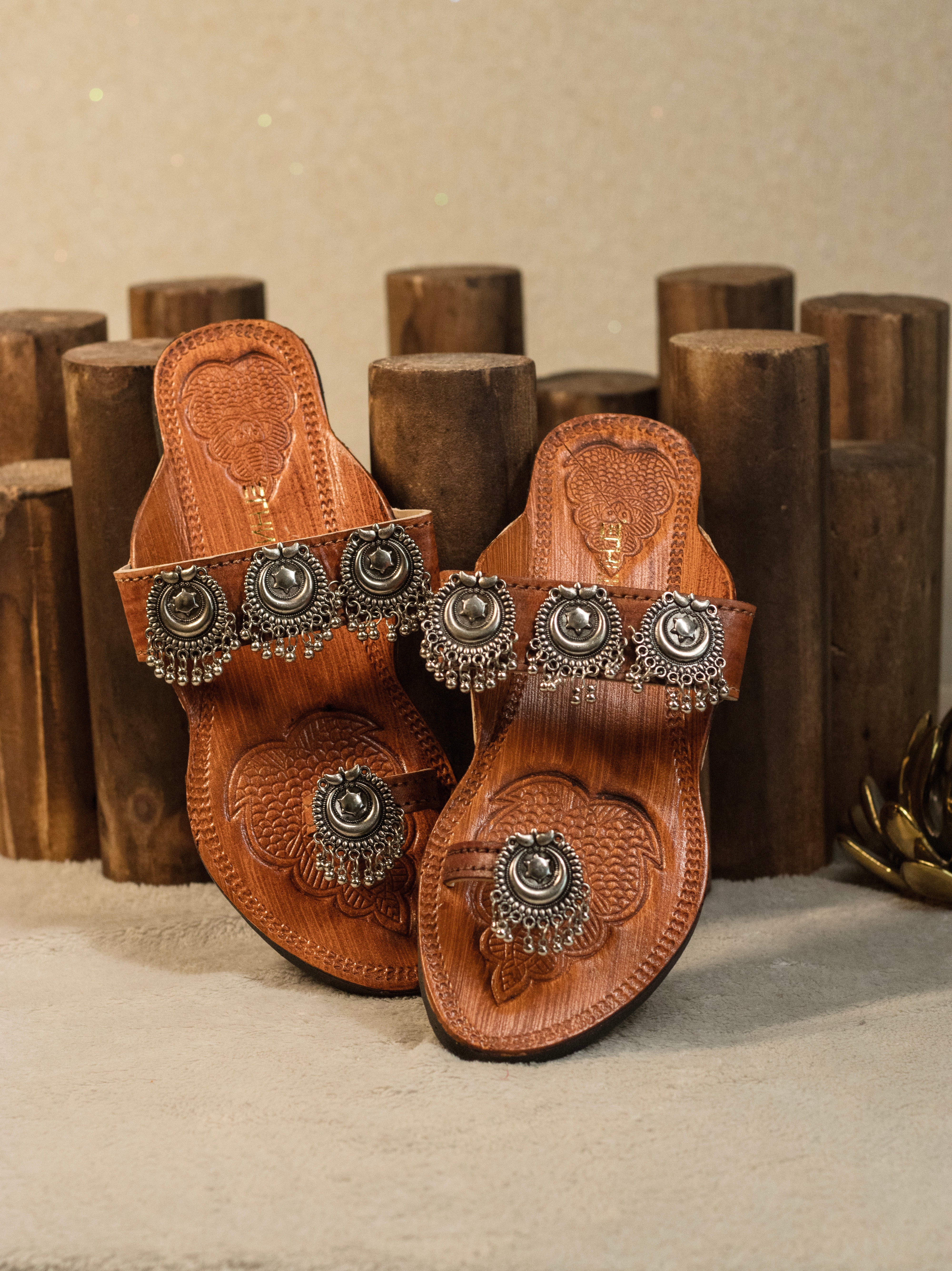 Oxidized Silver & Tan Kolhapuri Flats